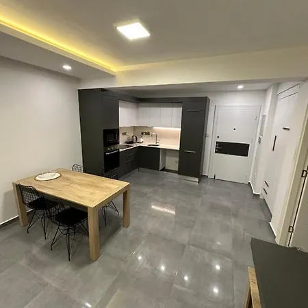 Apartament Courtyard Long
